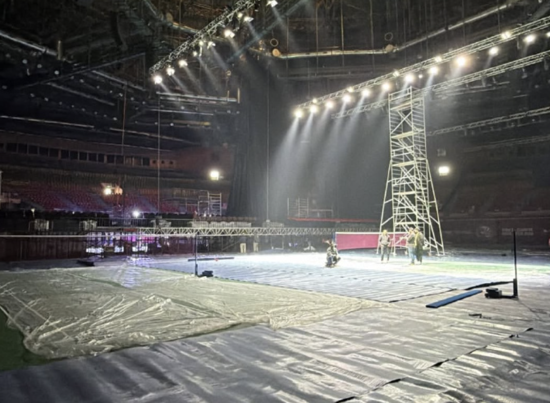 旺财28官方-地板有鸟粪+灰尘弥漫！印度公开赛遭狂批：得戴口罩 选手疯狂退赛