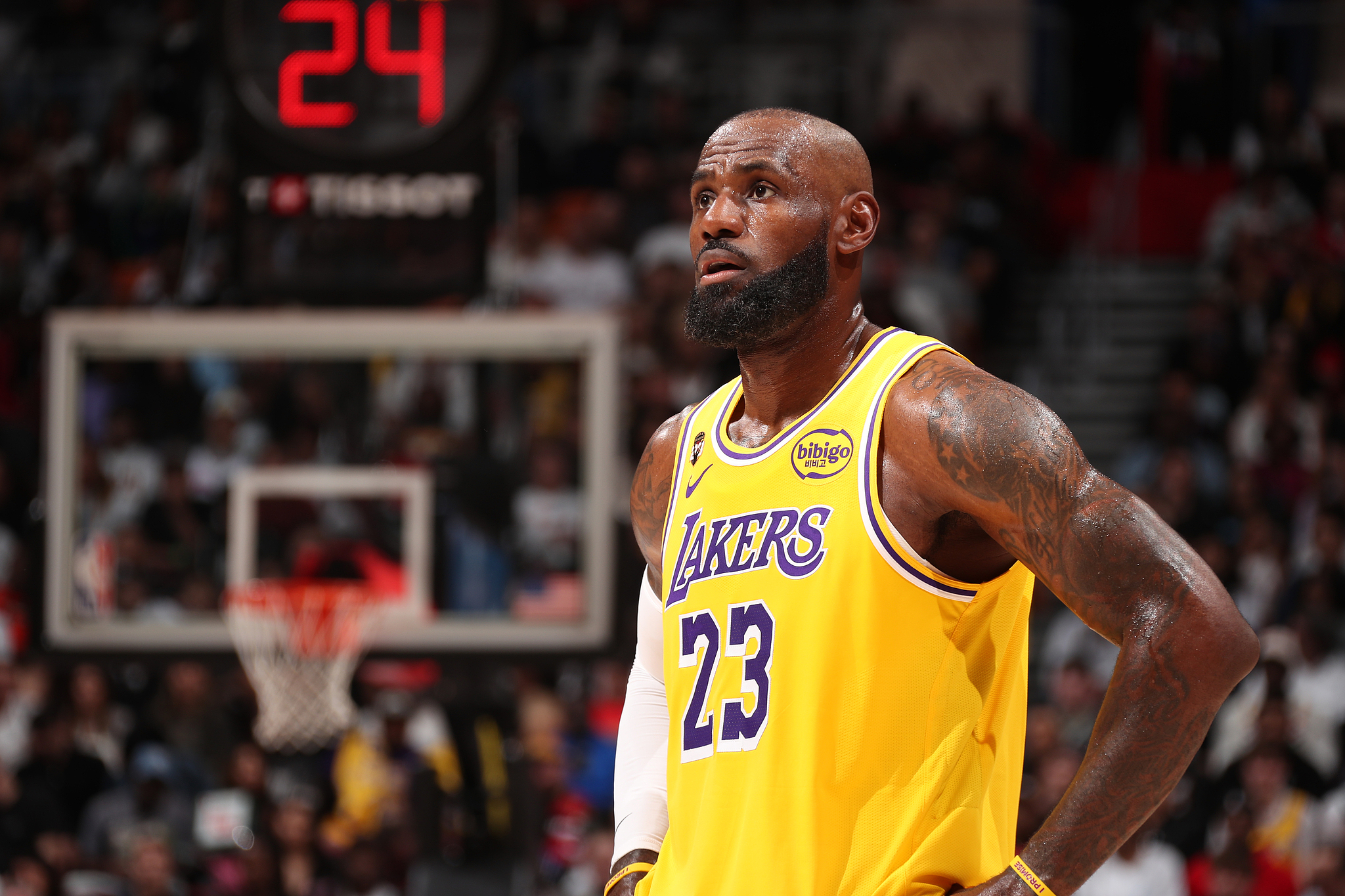 旺财28官方-詹姆斯出场数达1611场 追平帕里什并列NBA历史第一